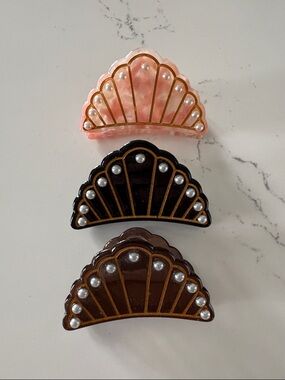 Anthro Pearl-Trim Shell Hair Claw Clip Set - Pink, Black, Brown